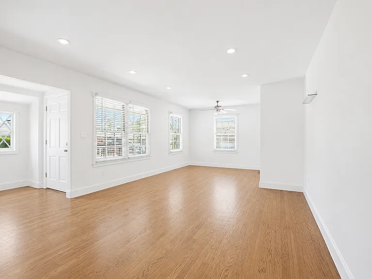 6204 Mary Lane Dr — Photo 2