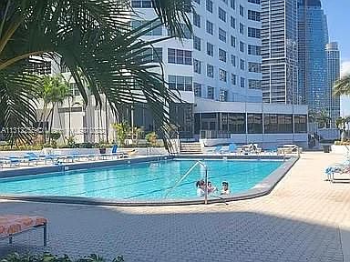 3rd image of 905 Brickell Bay Dr APT 1931