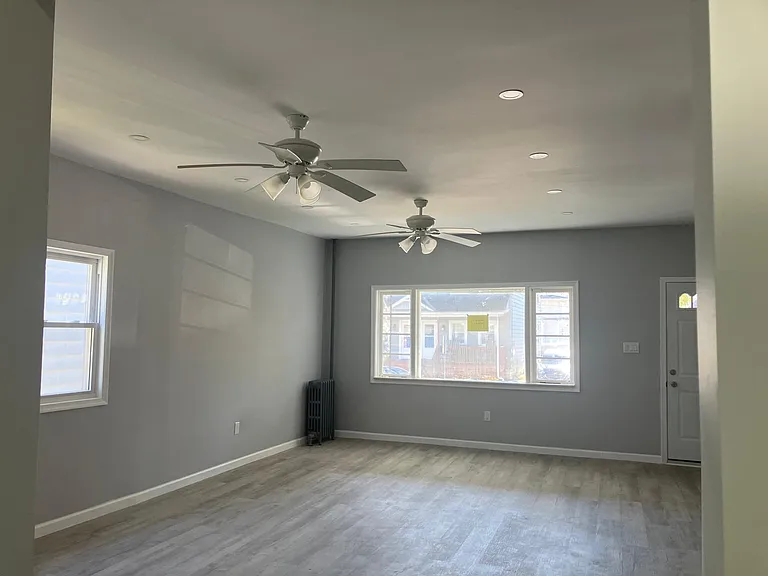 25 S Goodwin Ave — Photo 3