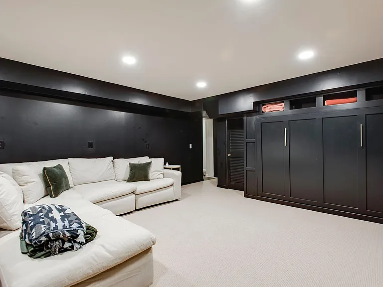 1745 Kingsbury Dr — Photo 44