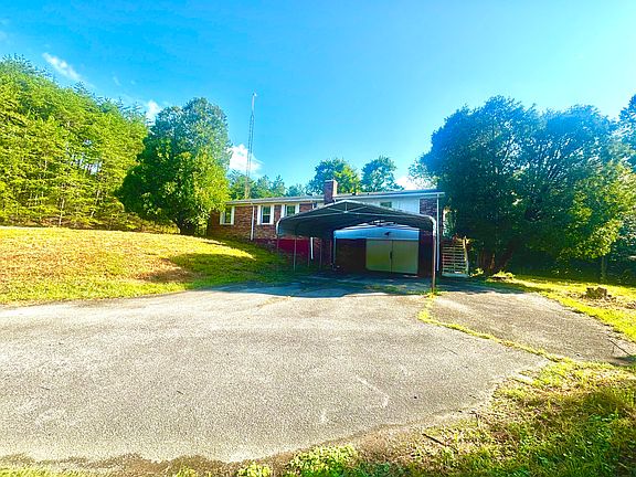 3rd image of 226 Bull Run Spur Rd