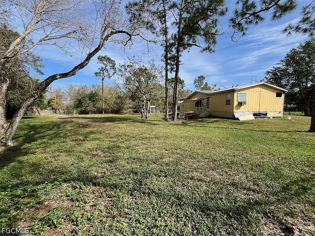 3 bed, 2.0 bath, 1104 sqft, $1,800 — Photo 4