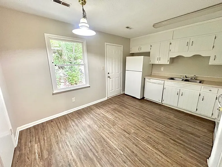13921 Wyandotte Dr SW — Photo 3