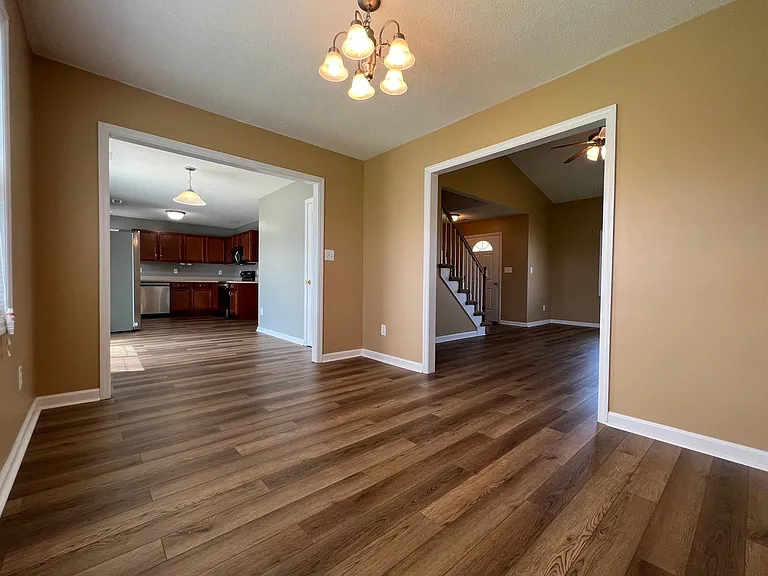 304 Mann St — Photo 9