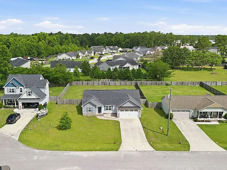 210 Brice Ct — Photo 36