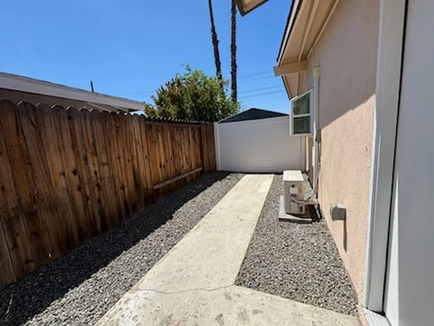 1 bed, 1.0 bath, 500 sqft, $1,695 — Photo 3