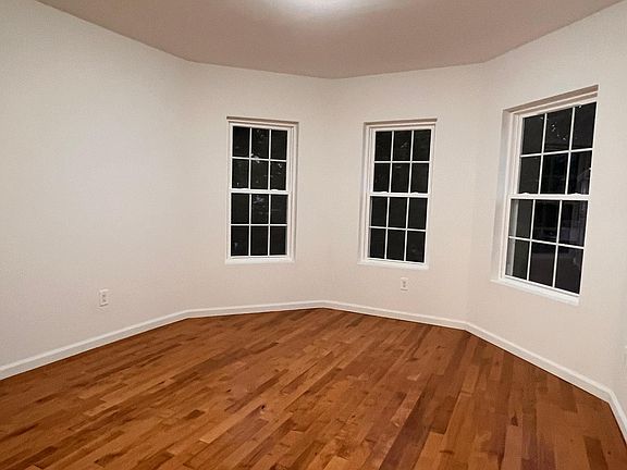4th image of 21 Almira St
