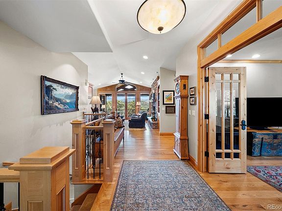 4th image of 1007 Nob Hill Road