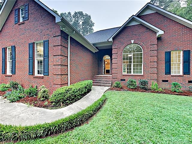 1st image of 1612 Venture Oaks Ln