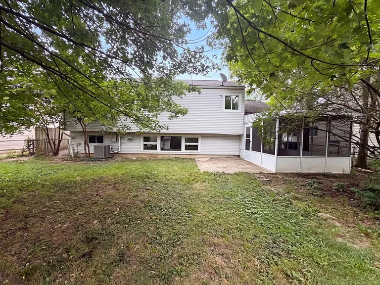 1172 Country Club Rd — Photo 11