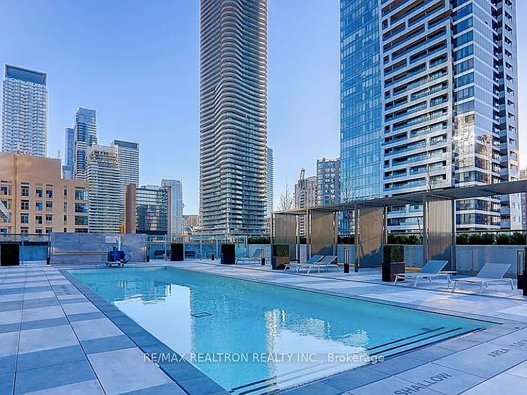 3 Gloucester St #1702 — Photo 21