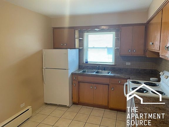 4th image of 3112 Calwagner St #2E