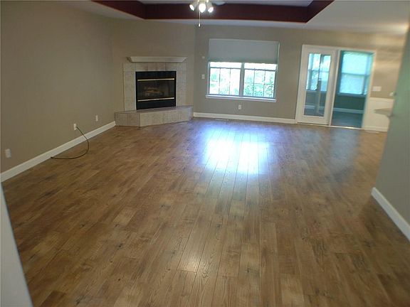 3rd image of 4 Byron Ln