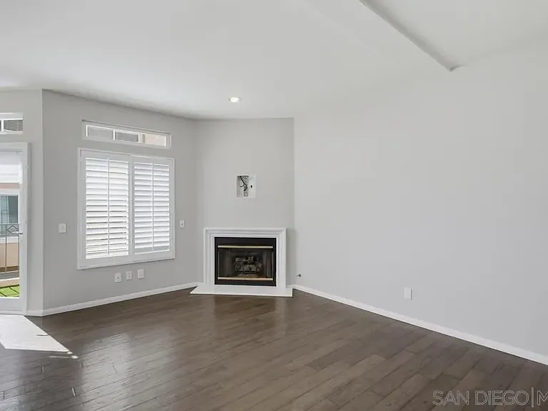 7130 Calabria Ct #E — Photo 28