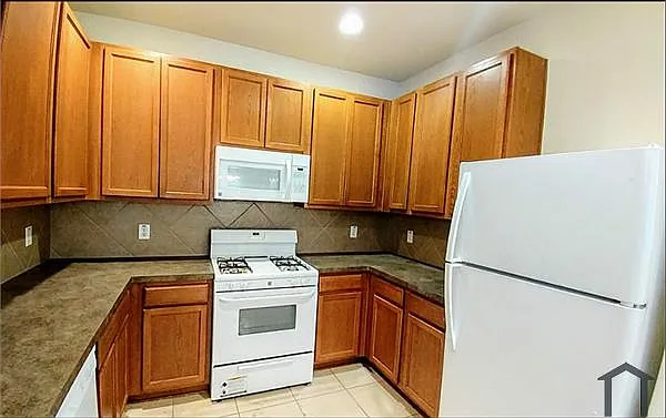 6143 Yorktown Meadow Ln — Photo 2