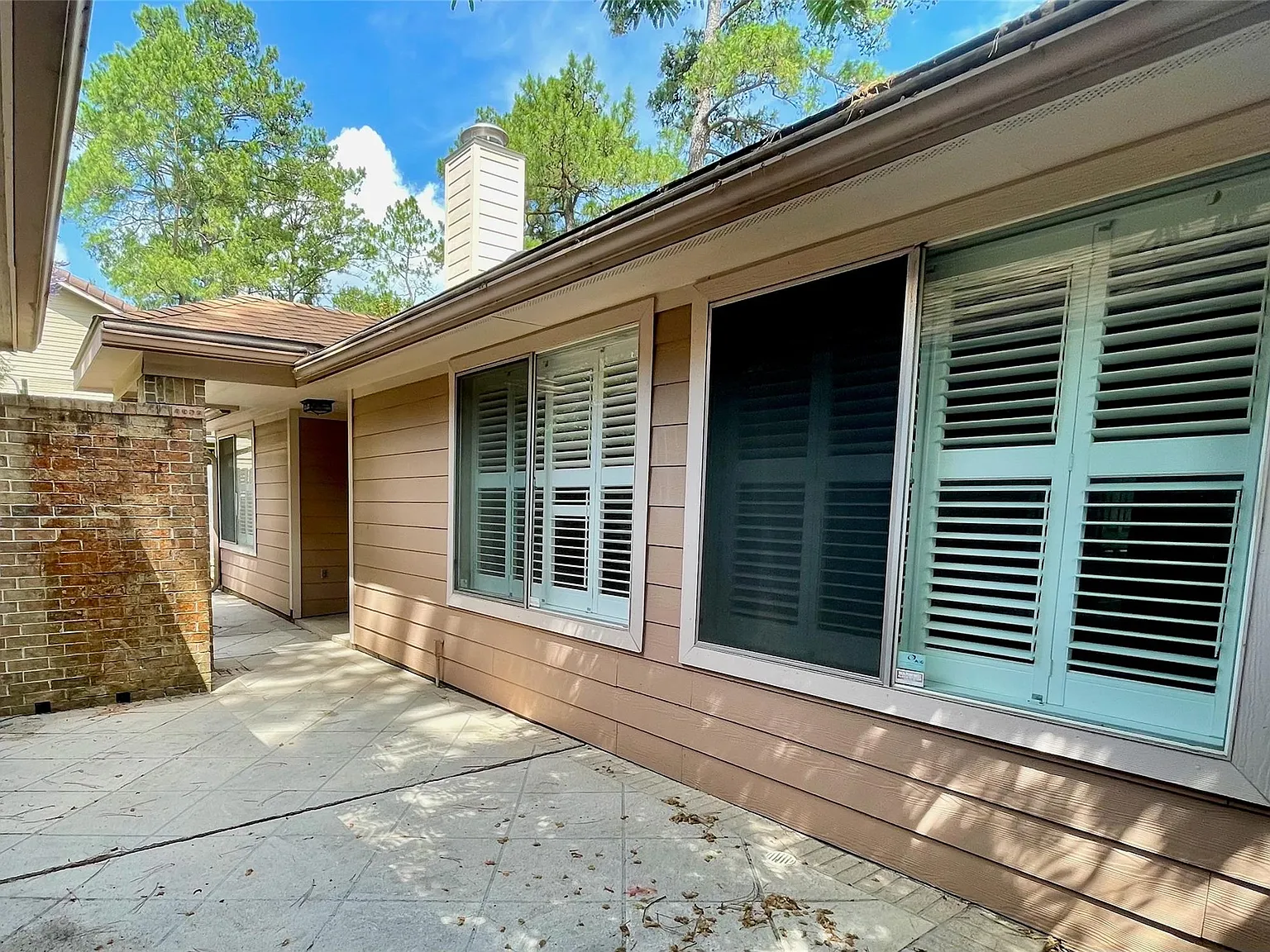 3 bed, 2.0 bath, 1696 sqft, $1,900 — Photo 4