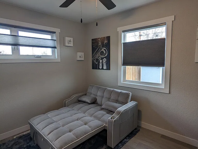 2610 S Hooker St — Photo 17