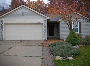 15101 Western Valley Dr, Holly, MI 48442