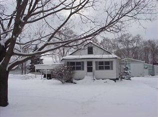 412 12th St, Plainwell, MI 49080