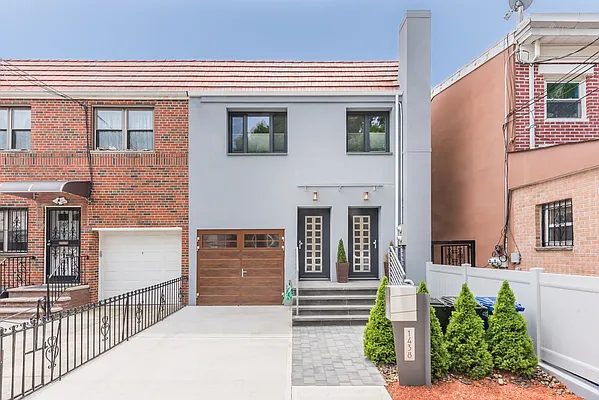 Sold by Modern Spaces | media 4