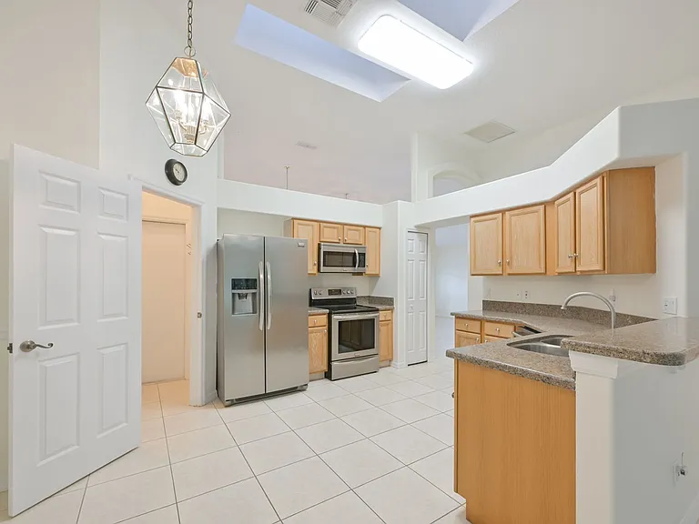 1147 Timber Trace Dr — Photo 9