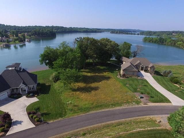 Prime main channel with view