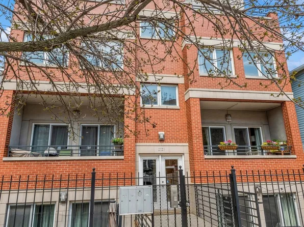 2126 W Armitage Ave APT 4, Chicago, IL 60647