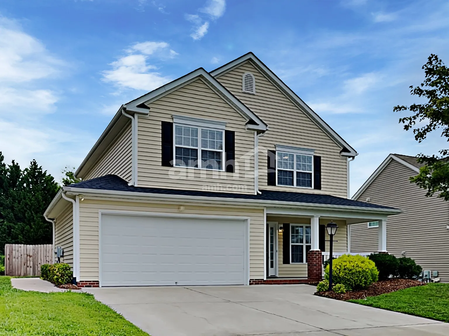3 bed, 2.5 bath, 1841 sqft, $2,180 — Photo 1