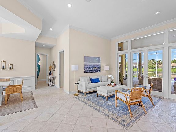 5th image of 125 Riverway Dr