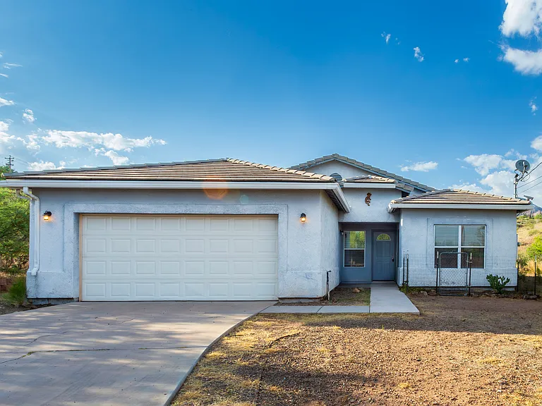 392 Falcon Ct — Photo 42