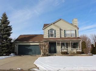 2363 Summit Cedar Dr, Howell, MI