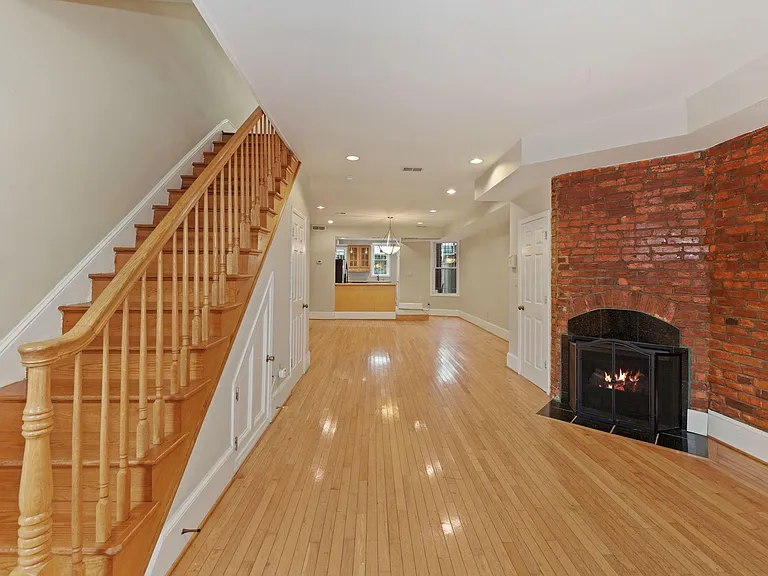 Foyer / Living