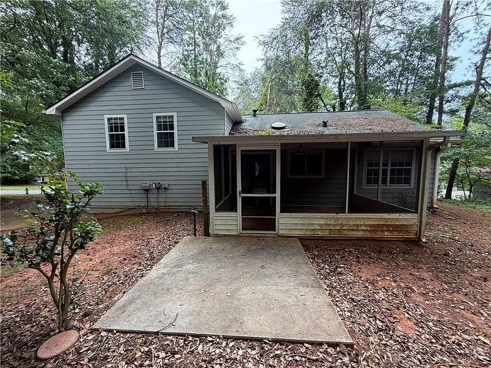 1st image of 2256 Turtle Club Dr NE