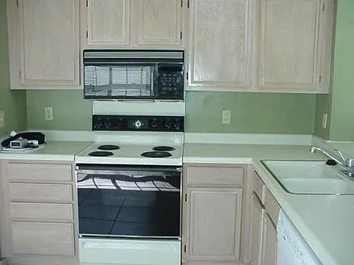 14007 Red Maple Wood — Photo 2