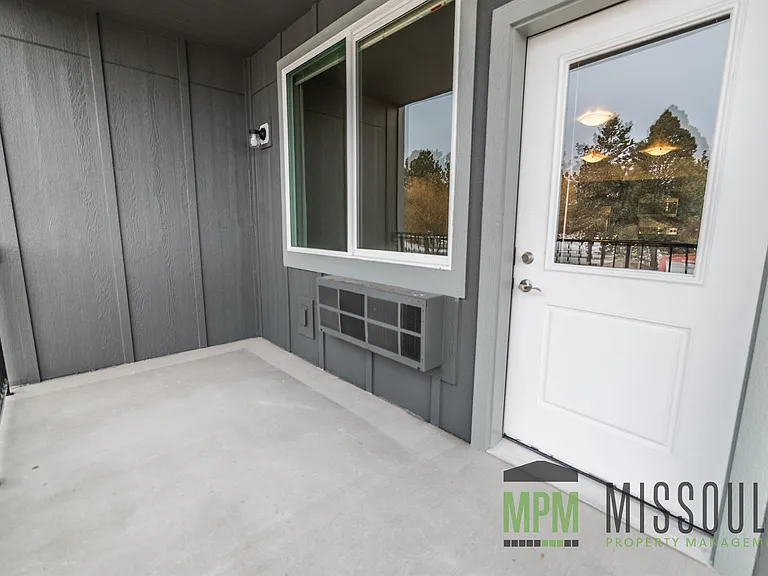 England Blvd. Apartments — Photo 10
