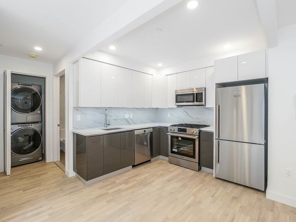 1st image of 2600 7th Ave #206