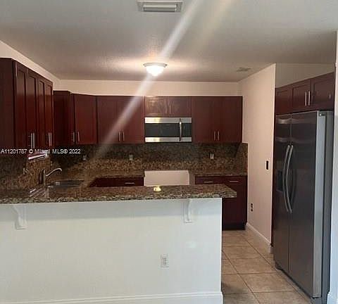 4th image of 408 NW 53rd St #408