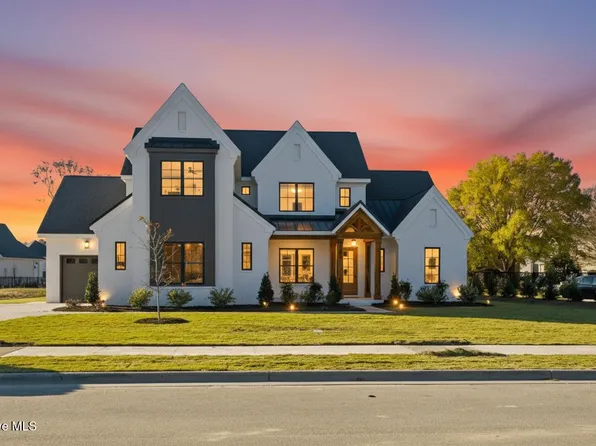 700 Remington Drive, Greenville, NC 27858