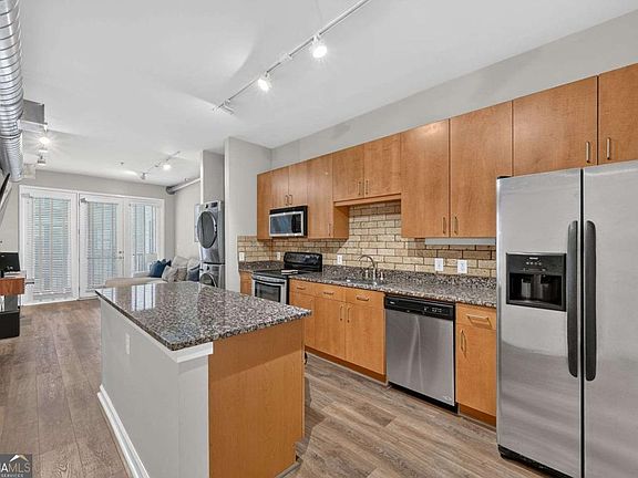 4th image of 5300 Peachtree Rd Unit 1211