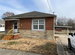 312 School St, Wilsonville, IL 62093