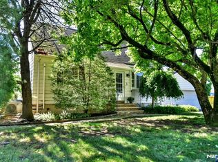 3 4th Ave, Westwood, NJ 07675