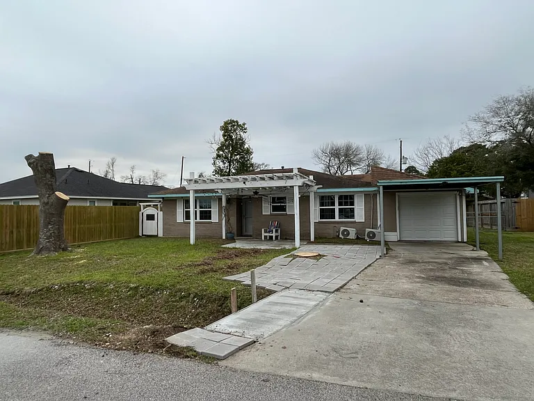 5022 Caroline St — Photo 11