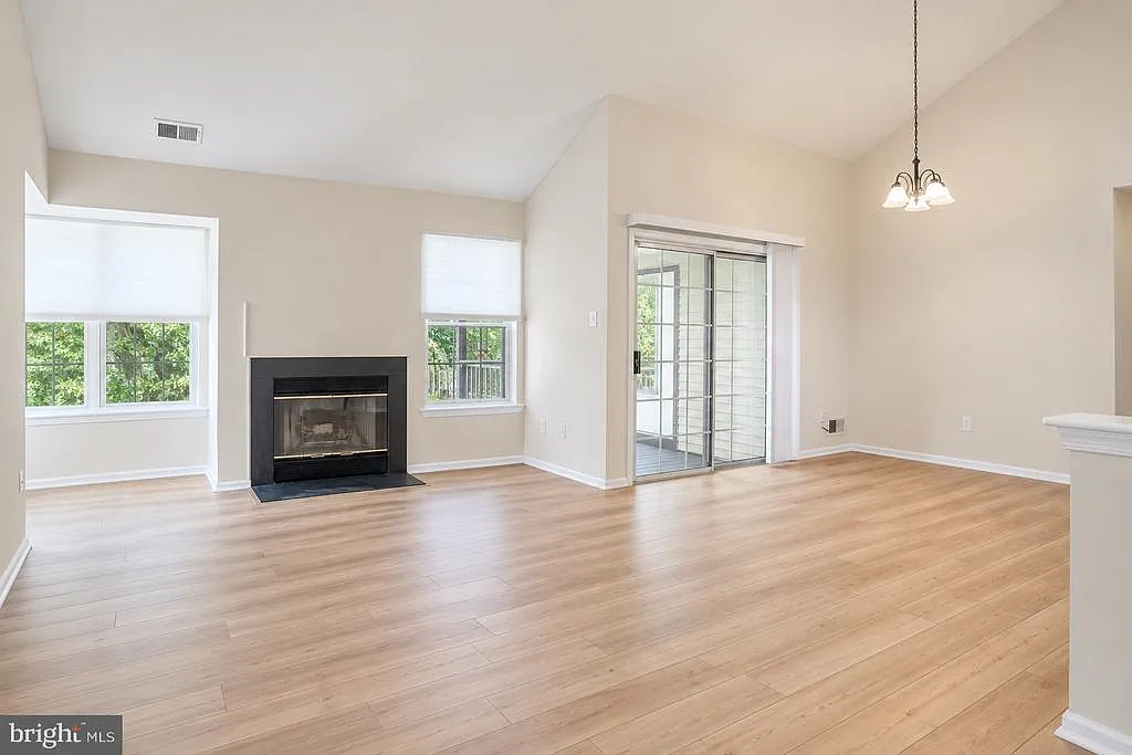 2 bed, 2.0 bath, 1080 sqft, $2,500 — Photo 1
