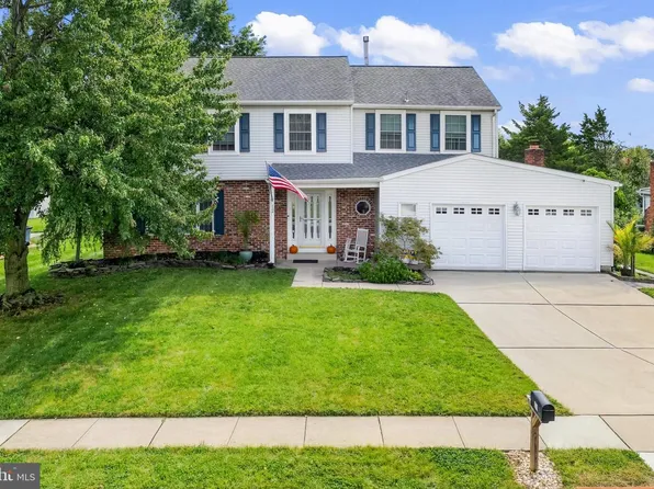 12 McIntosh Rd, Sewell, NJ 08080