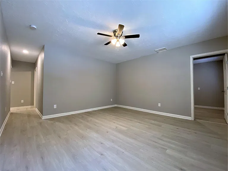 1702 Studewood St — Photo 8