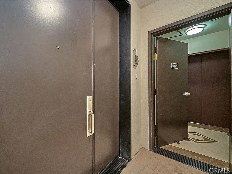 5525 W Olympic Blvd #202 — Photo 5