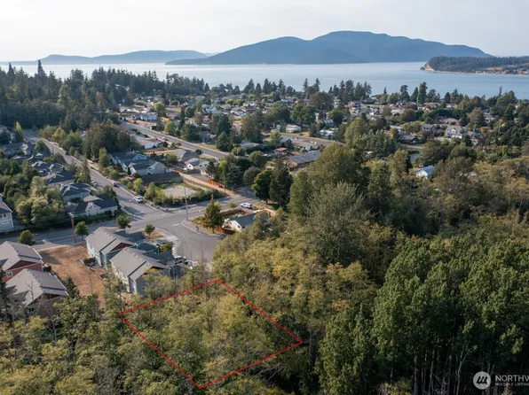 2009 18th Street, Anacortes, WA 98221