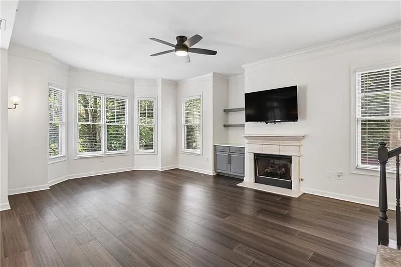 2 bed, 3.0 bath, 1758 sqft, $3,500 — Photo 4