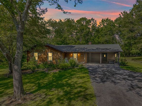 3rd image of 271 Issaqueena Dr