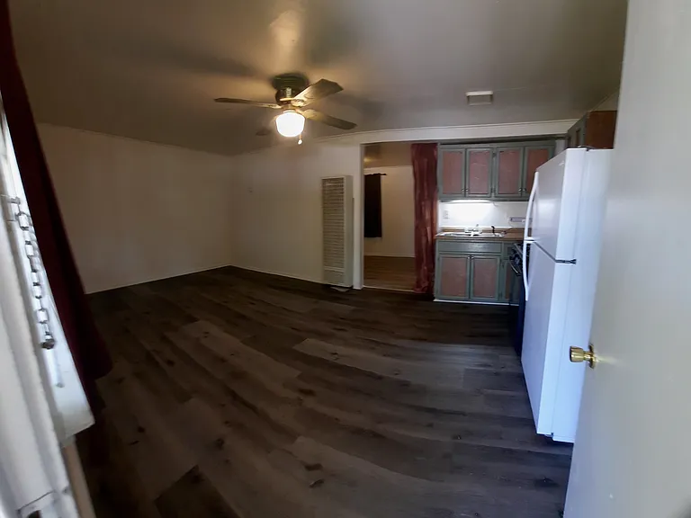105 Oak St #3 — Photo 3